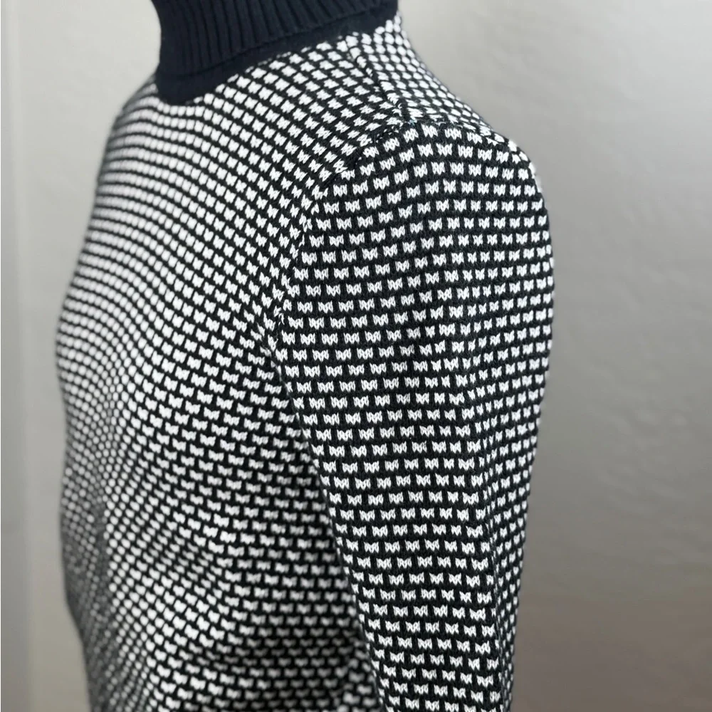 Karen Scott Black White 100% Cotton  Turtleneck Sweater Size Petite Medium